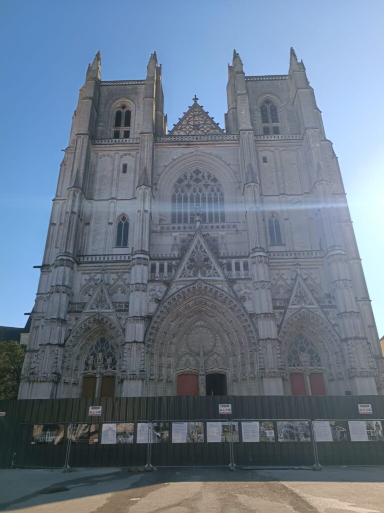 Cathédrale Saint-Pierre-et-Saint-Paul de Nantes, monument gothique situé dans le centre historique de la ville