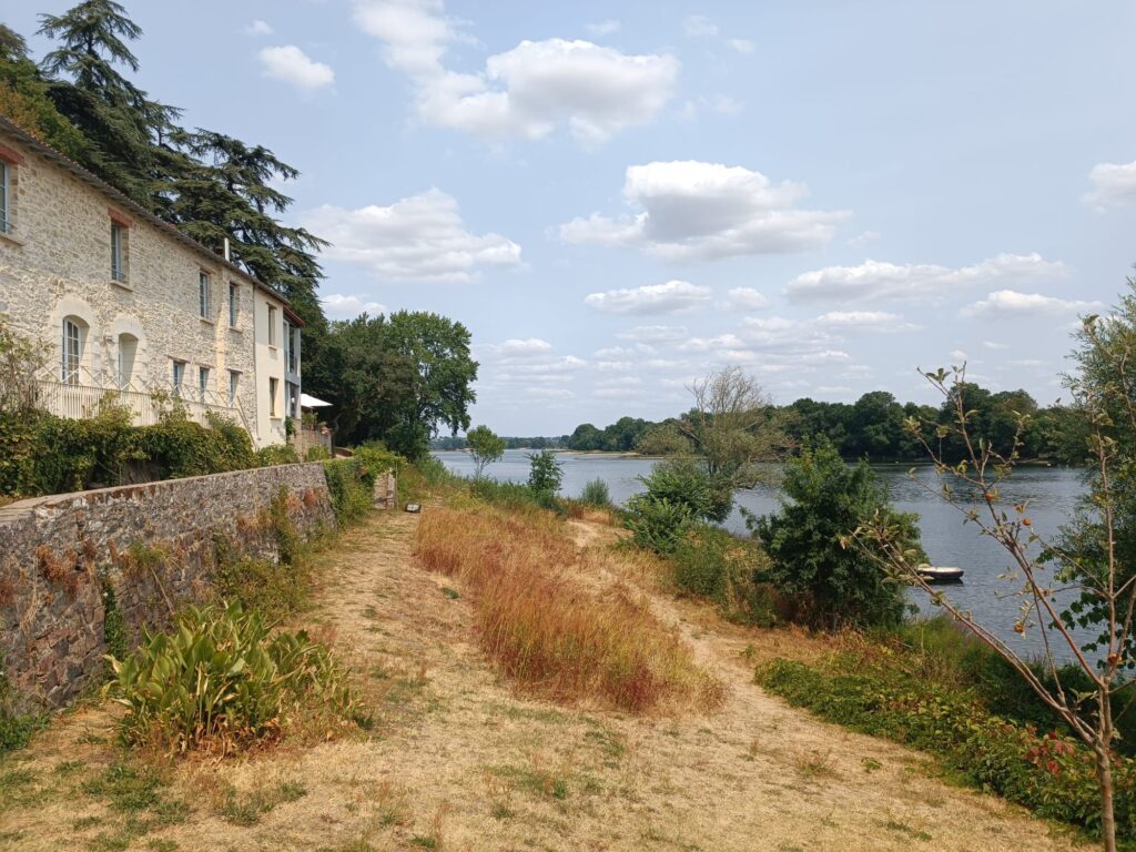 L'Auberge des Bords de Loire au Cellier, où Louis de Funès séjourna avant son mariage.